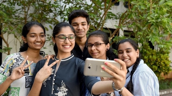 TN 12 ನೇ ಫಲಿತಾಂಶ 2026 ಲೈವ್: TNGDE HSC ಫಲಿತಾಂಶಗಳು ಇಂದು ಬೆಳಿಗ್ಗೆ 9.30 ಕ್ಕೆ ಬಿಡುಗಡೆಯಾಗುತ್ತವೆ, tnresults.nic.in ನಲ್ಲಿ ಅಂಕಪಟ್ಟಿಗಳನ್ನು ಪರಿಶೀಲಿಸಿ